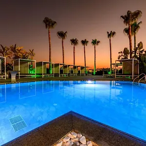 https://tasia-maris-sands.hotelsatayianapa.com